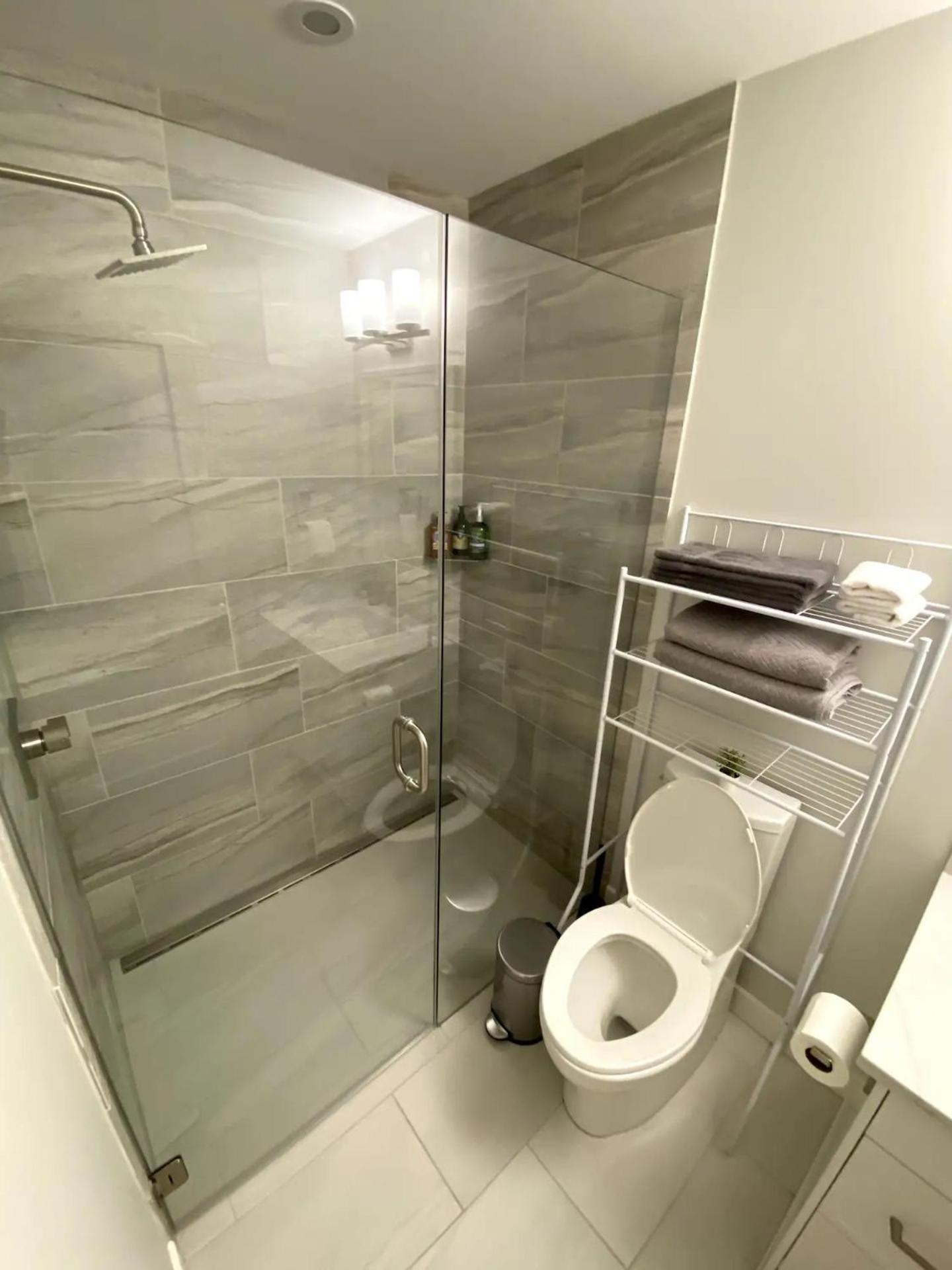 Luxury Unit In The Heart Of Canmore Esterno foto
