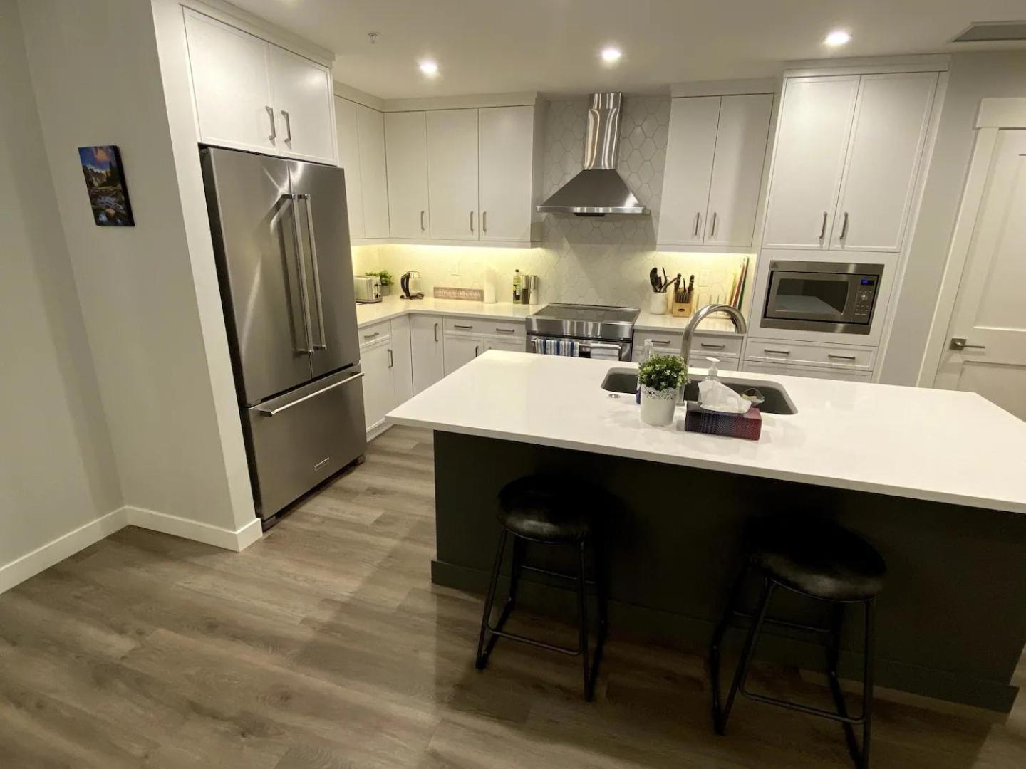 Luxury Unit In The Heart Of Canmore Esterno foto